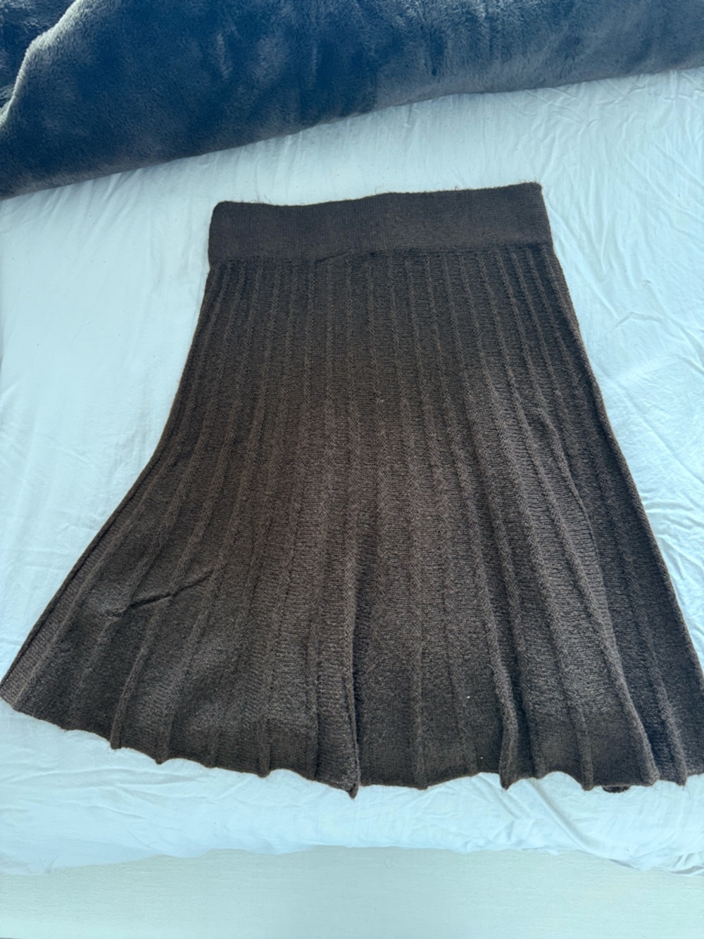 Women's Brown Pleated Knit Skirt - Picture 4 of 4